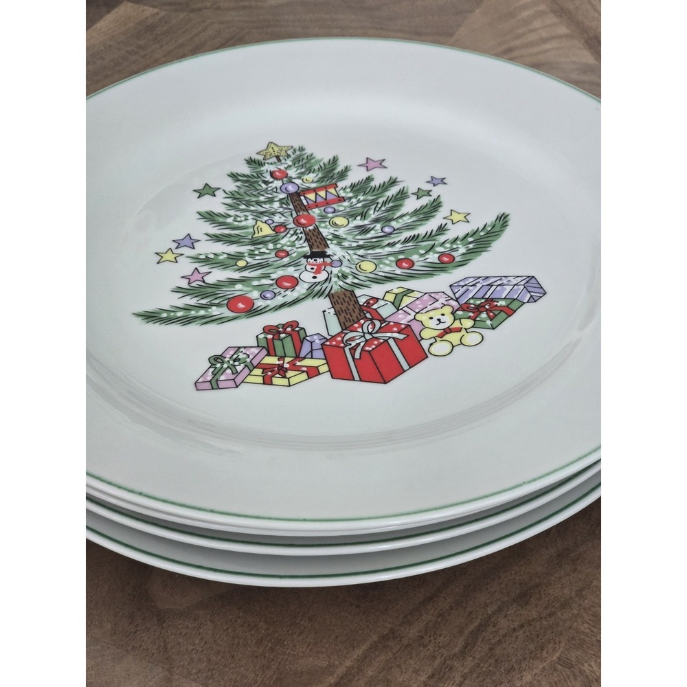 Vintage Gibson Dinner Plates Set Of 4 "Christmas Memories" Pattern Tree Presents
